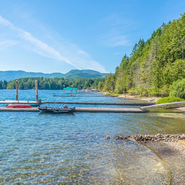 Sproat Location and Amenities
